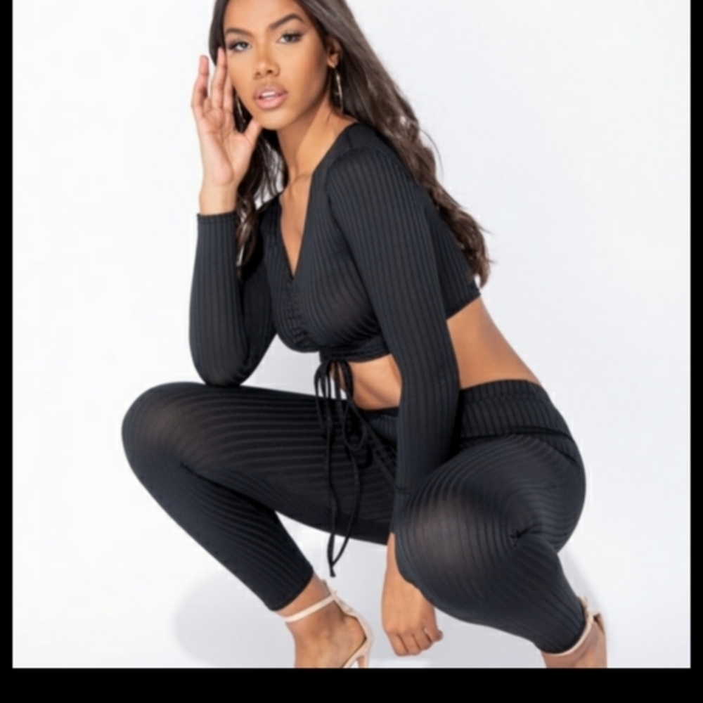 ❤ New! Parisian 2-Piece Black Rib Knit Lounge Set